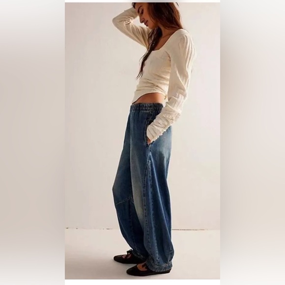 Free People Oslo Pull On Jeans We The Free Slouchy Balloon Legs Banded Hemlines - Picture 2 of 5